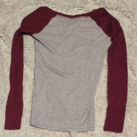Aeropostale Gray and Burgundy Long Sleeve Tee - Picture 2 of 2